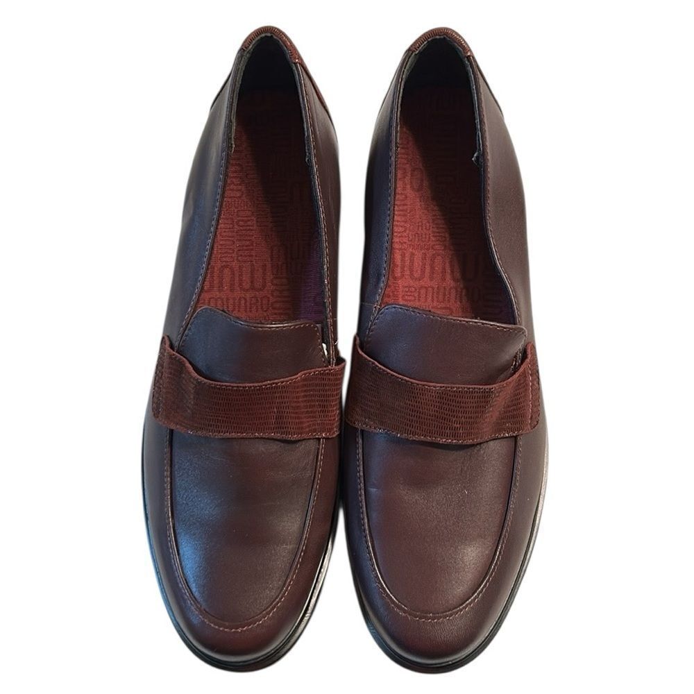 Munro Geana Wine Color Leather Loafers Shoes(Size 8M)